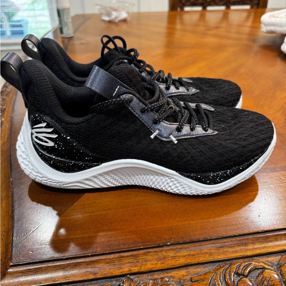 Steph Curry UA basketball shoes free Flo black